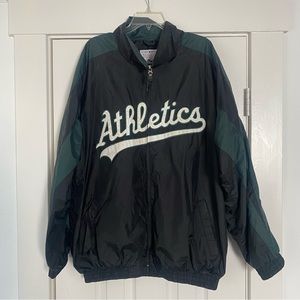 Majestic Oakland Athletics Bullpen Jacket // X-Large // Black/Green